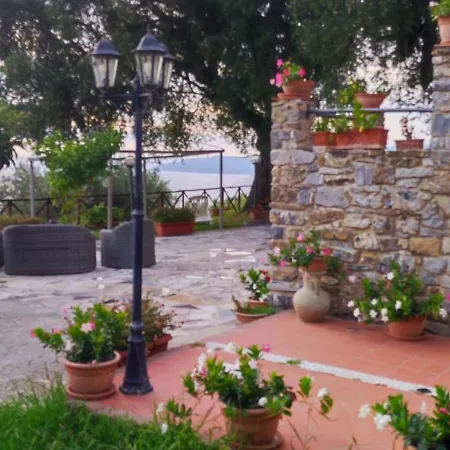 Agriturismo La Focazza Farm stay *