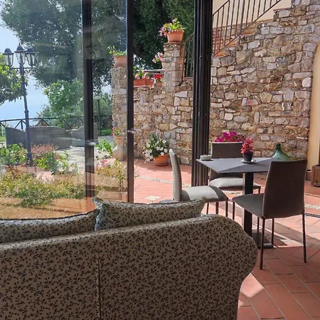 Agriturismo La Focazza Farm stay *
